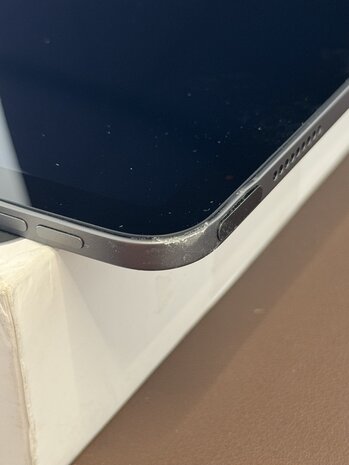 Refurbished iPad Air 5 &ndash; 64GB &ndash; Wi-Fi &ndash; B-Grade &ndash; Space Grey